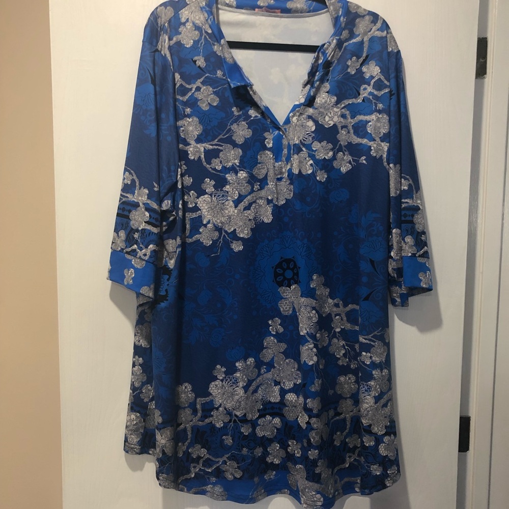 Beautiful blue & white silky tunic